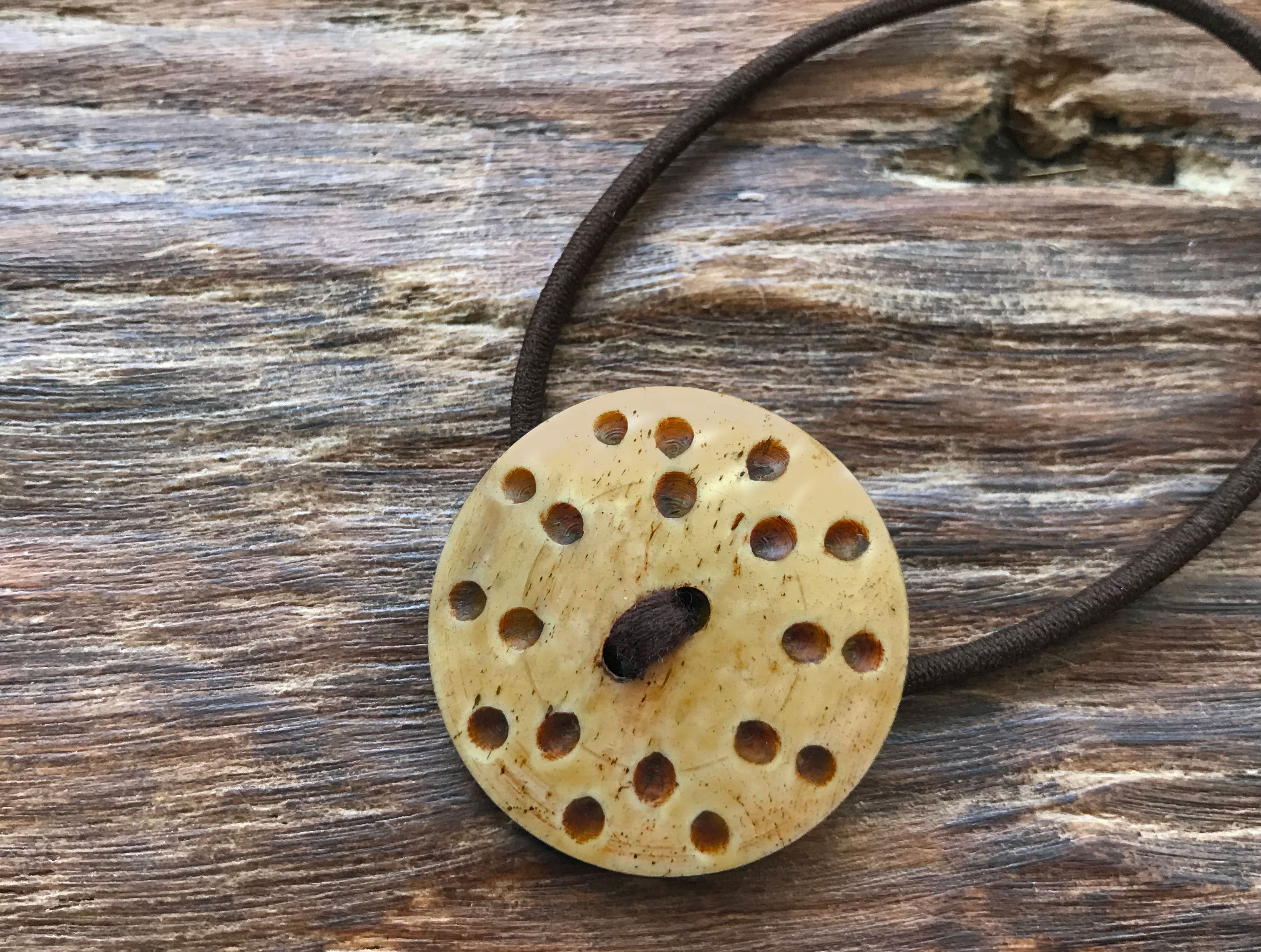 牛骨ボタンヘアーゴム(dot)